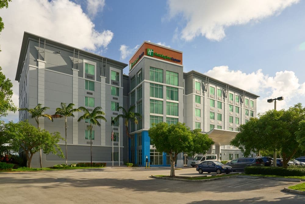Holiday Inn Express Miami Airport - Blue Lagoon Area