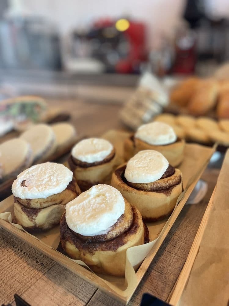 Dolce & Bake Café/Bakery