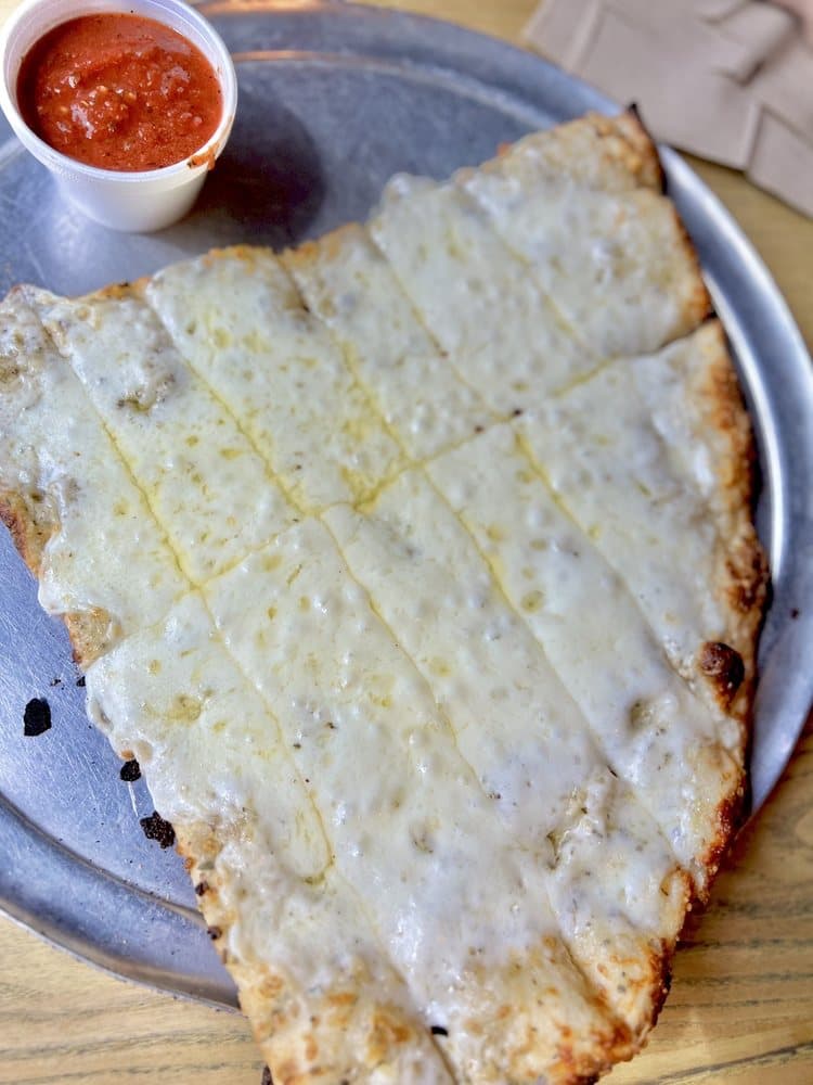 Momo's Pizza - Tennessee Street