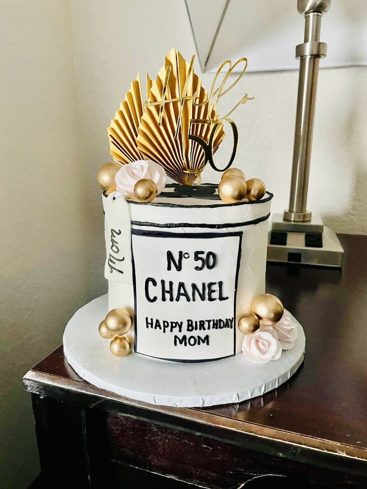 Chantilly Cakes