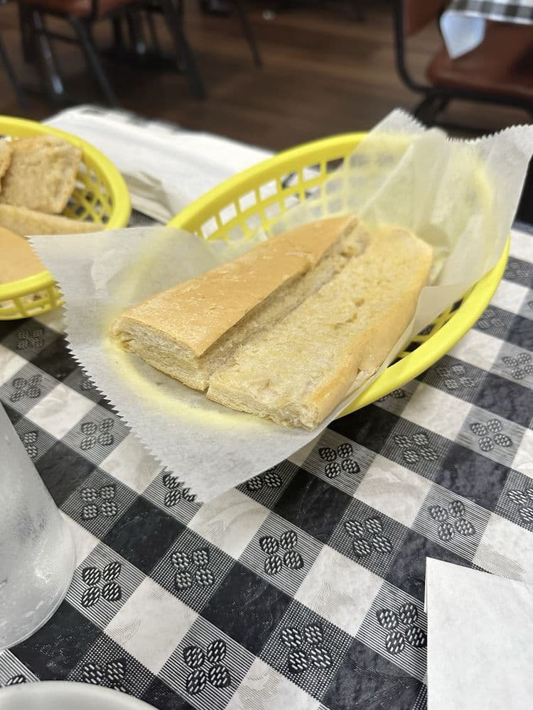 El Prado Restaurant & Bakery