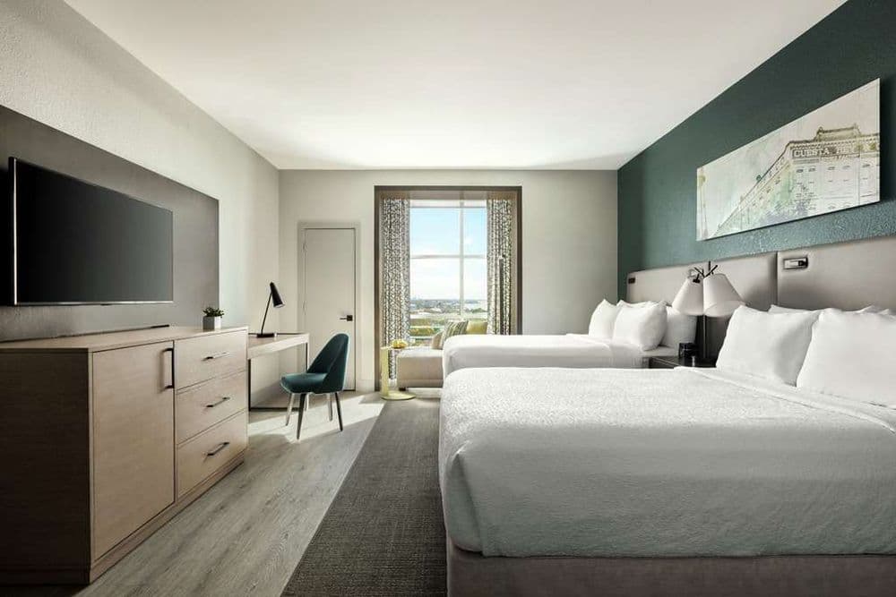 Hotel Alba Tampa Tapestry Collection by Hilton
