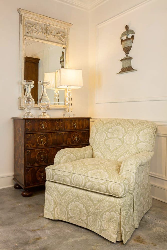 Hugo's Fine Furniture & Interiors