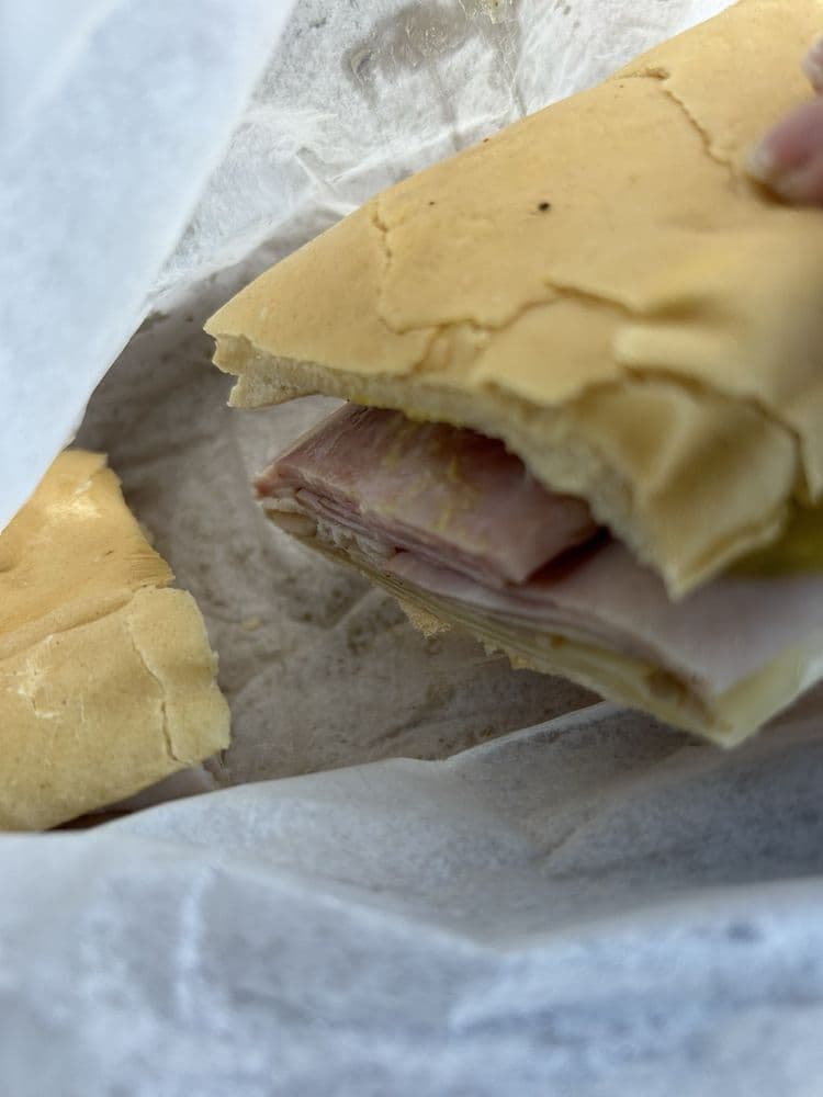 Doral Bakery & Cafeteria