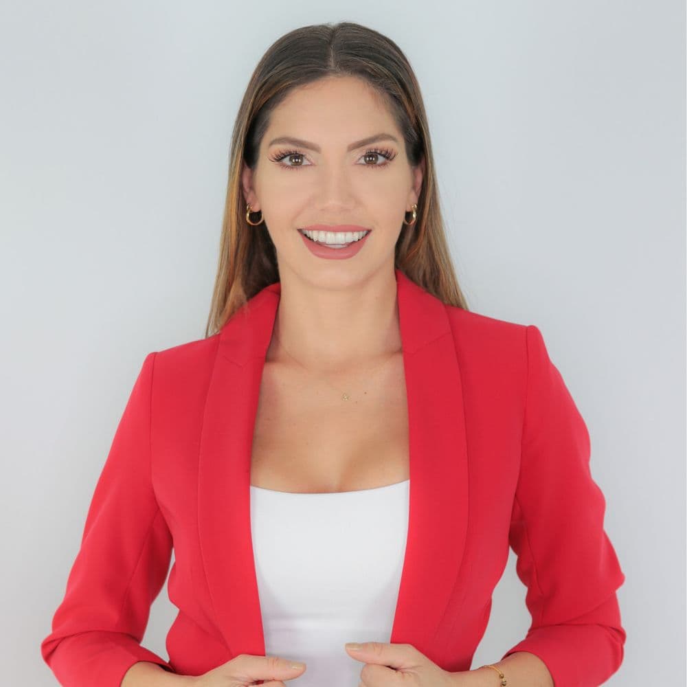 Stefania Mogollon - Ancona Real Estate