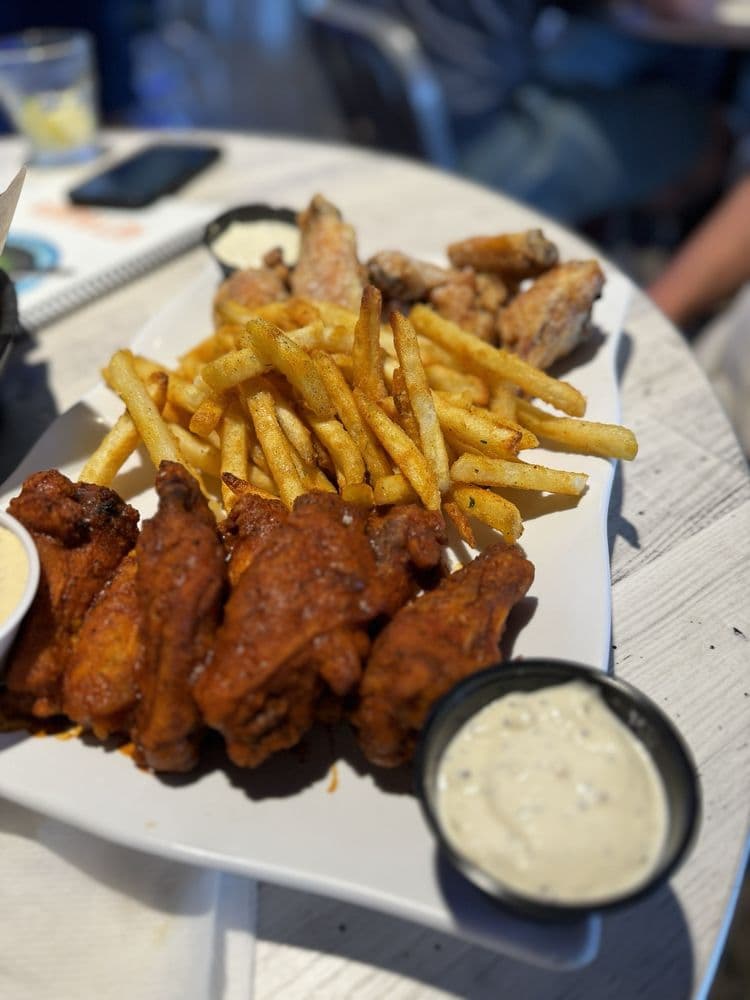 Island Wing Grill & Bar - Jacksonville