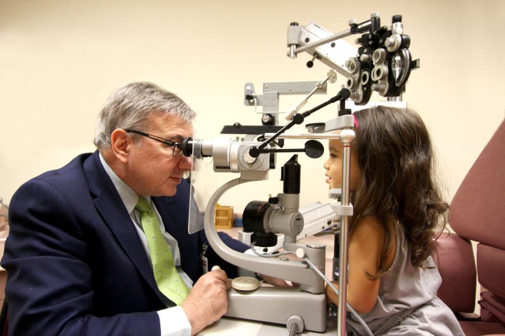 Roberto Warman , MD