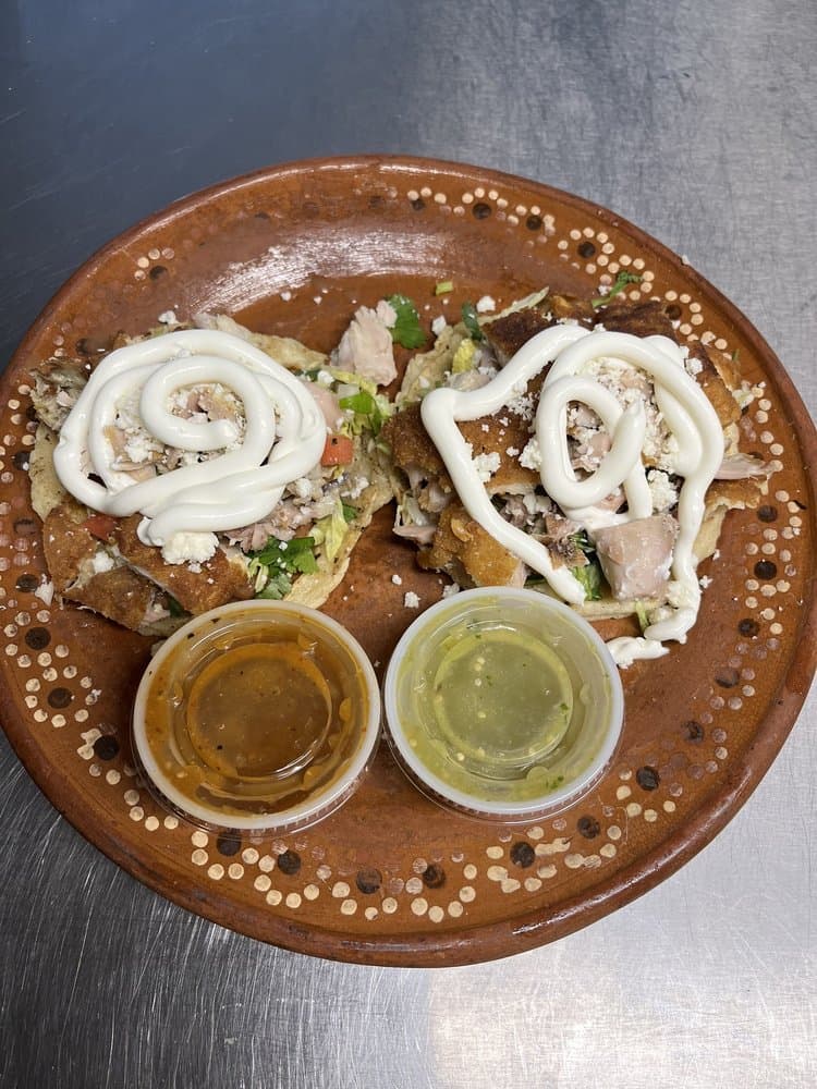 La Traditional Grill Taco Truck