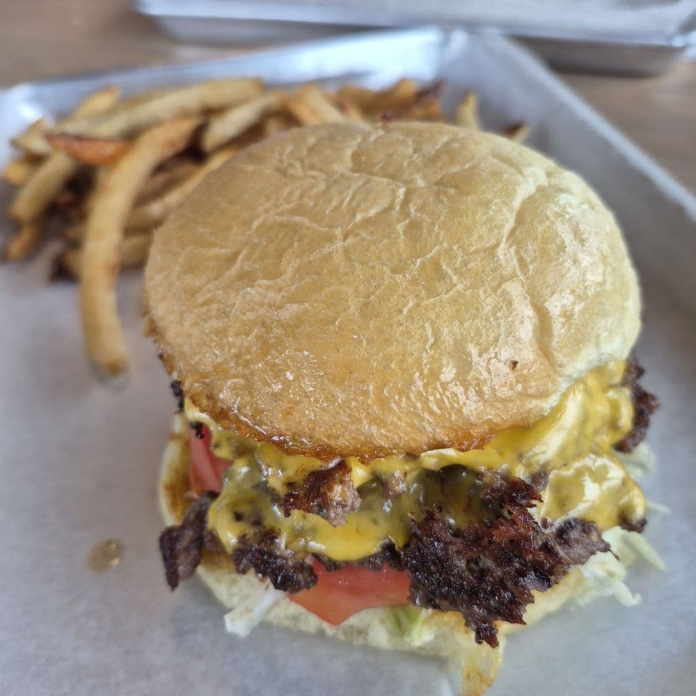 MOOYAH Burgers، Fries & Shakes