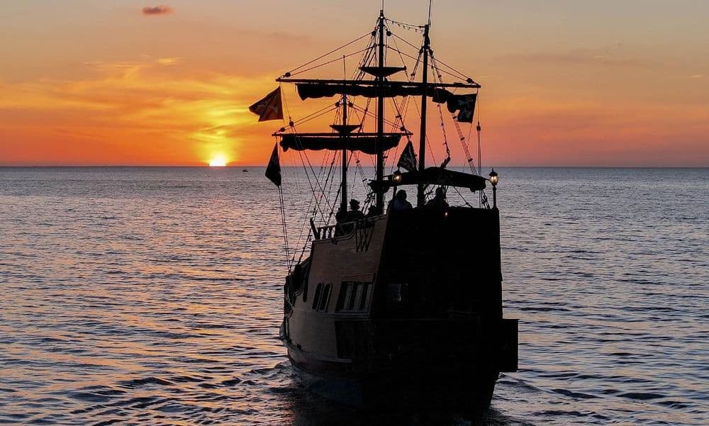 Royal Conquest Pirate Ship