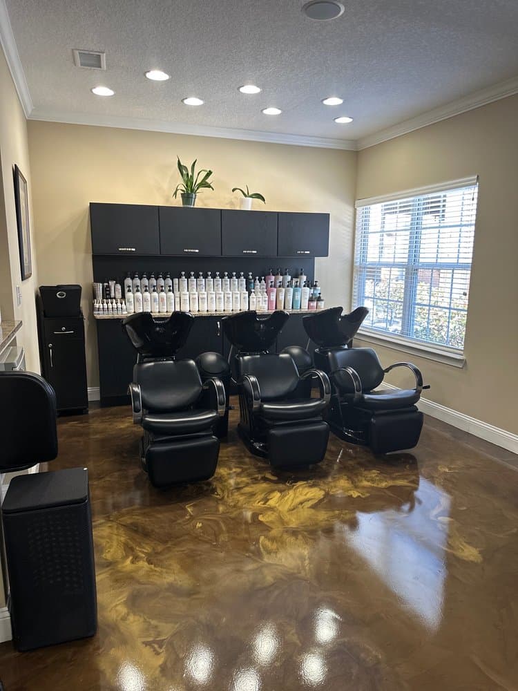 Head 2 Toe Salon