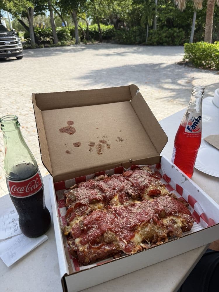 Scooters Pizza Kitchen