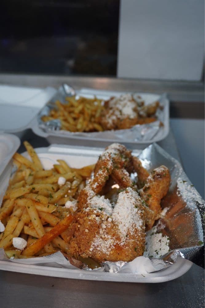 Wings n Tails Food Truck