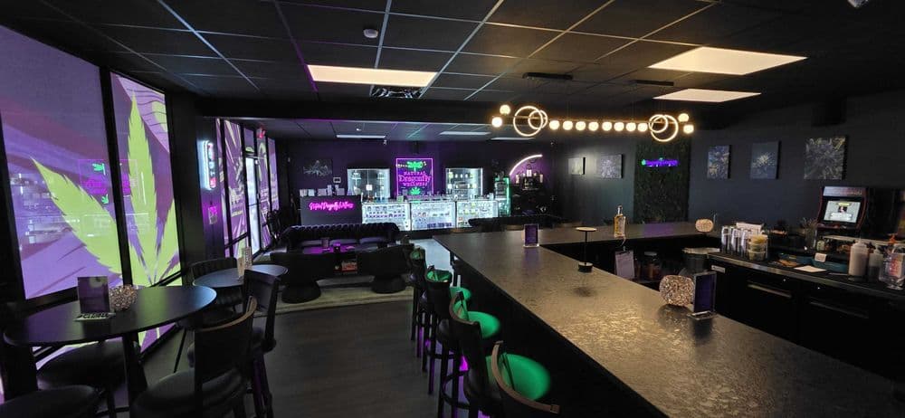 Dragonfly Lounge
