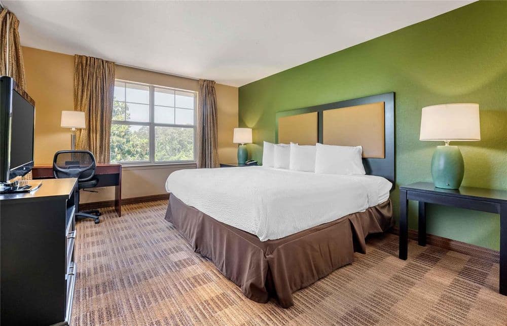 Extended Stay America - Jacksonville - Deerwood Park
