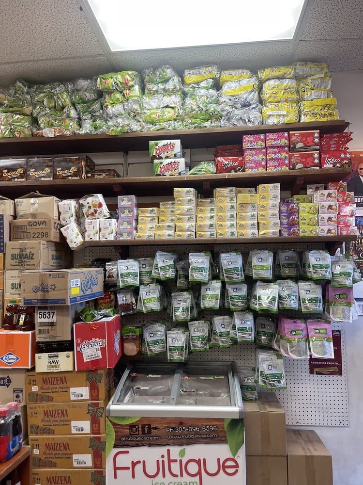Los Paisas Market