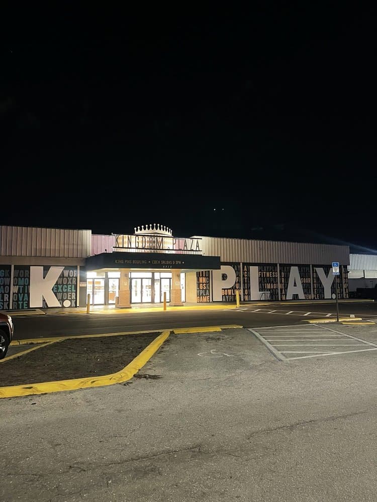 King Pins Bowling Center