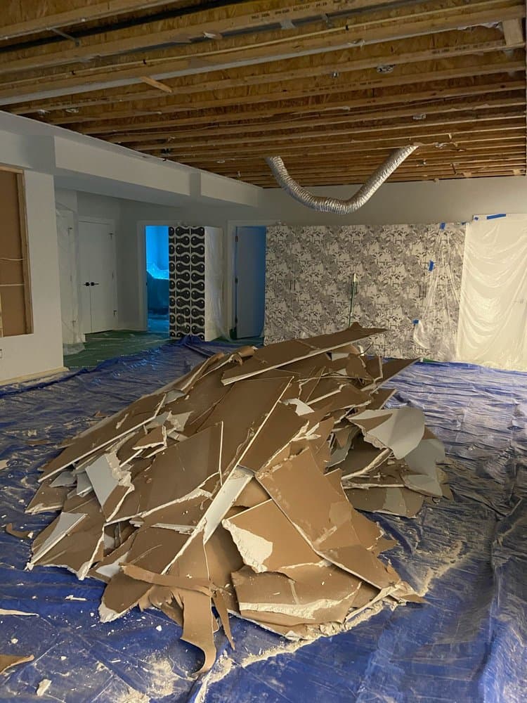 DJ's Moving