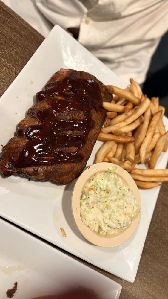 Brock's Surfside Grill & Pizzeria