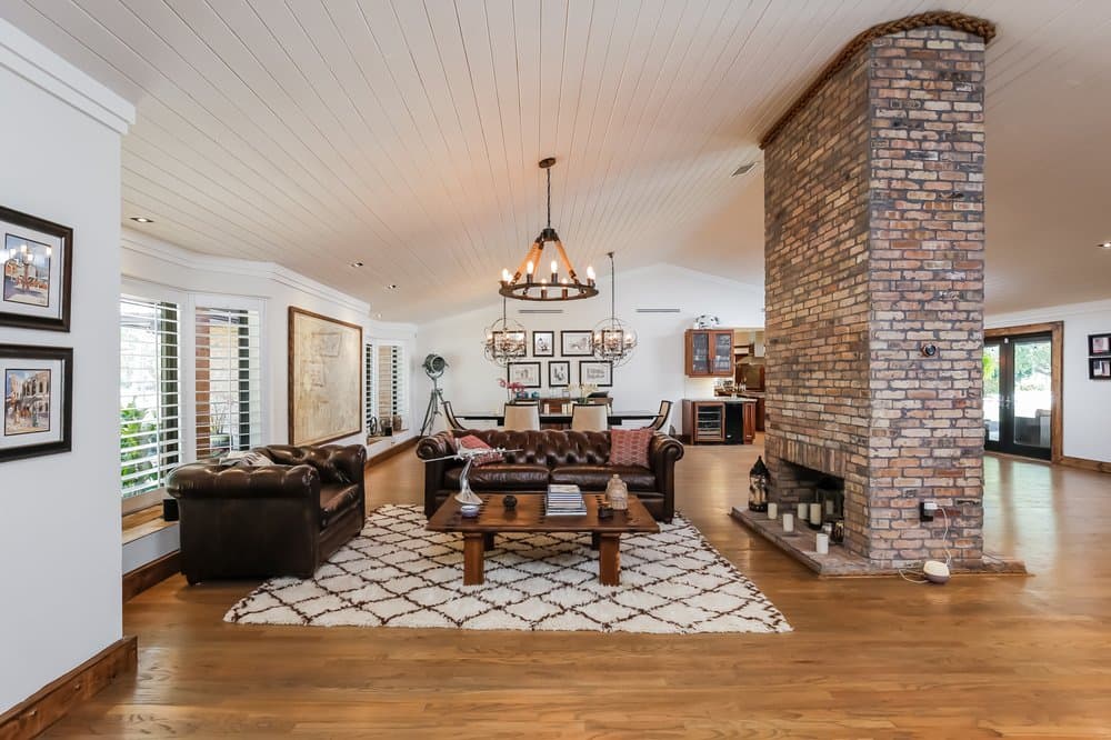Debbie Lazoff - Berkshire Hathaway HomeServices EWM Realty