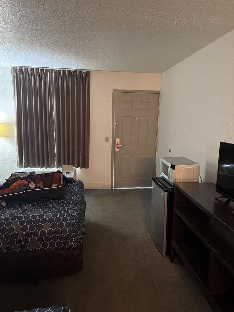 Econo Lodge Airport