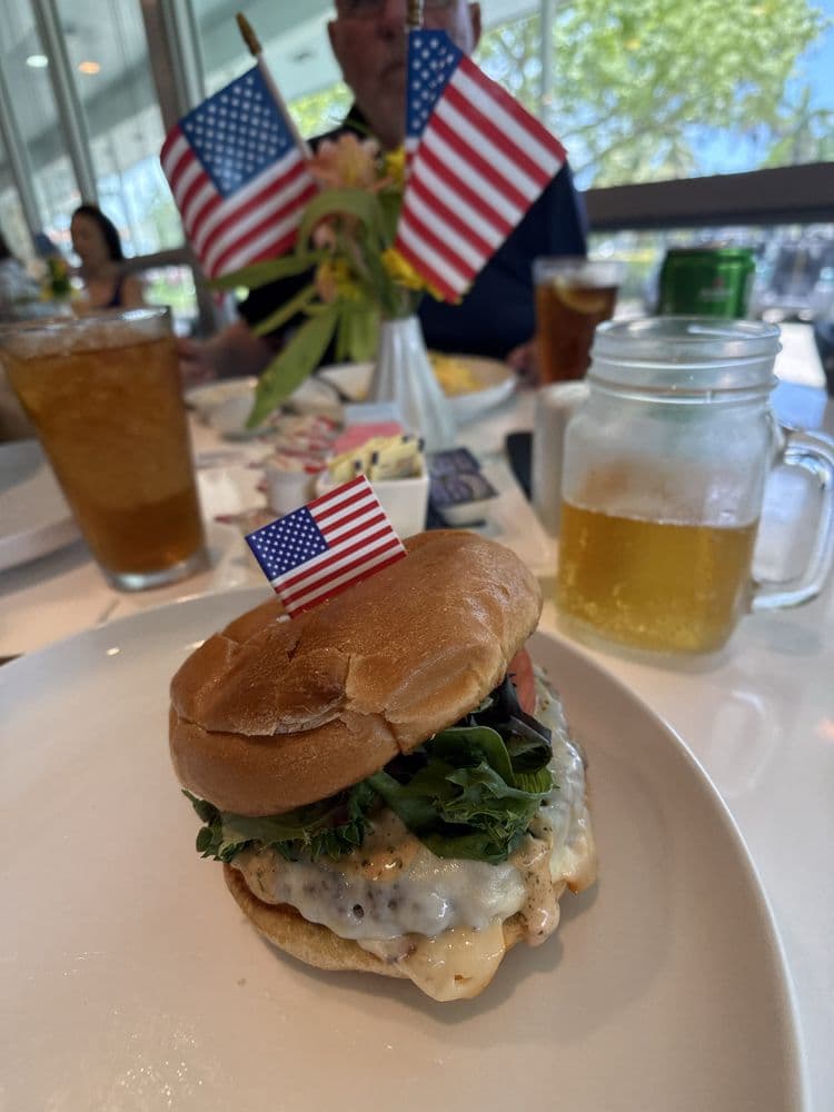 Birdie Bistro