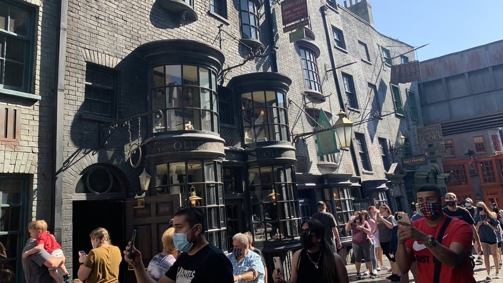 Ollivanders - Diagon Alley