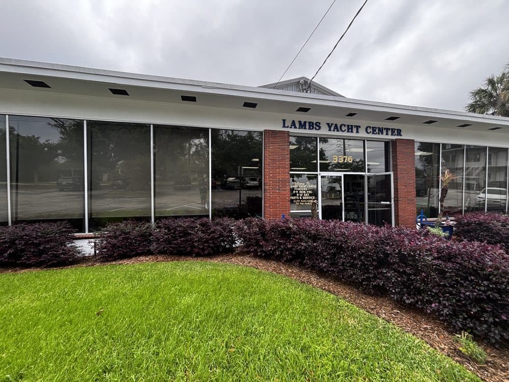 Lamb's Yacht Center