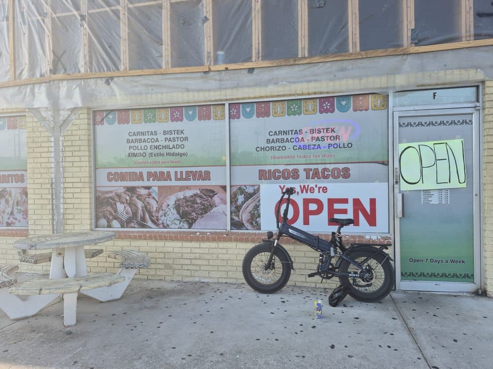 Las Palomas Latin Market