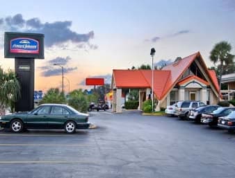 Howard Johnson Express Inn - Tampa North/Busch Gardens