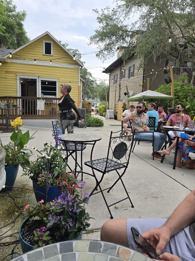 Garden Bistro & Bar