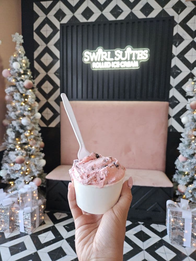 Swirl Suites Rolled Ice Cream