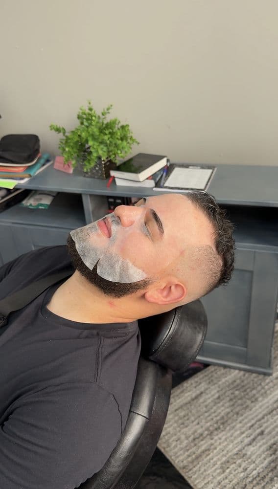 La 42 Beauty & Barber Shop