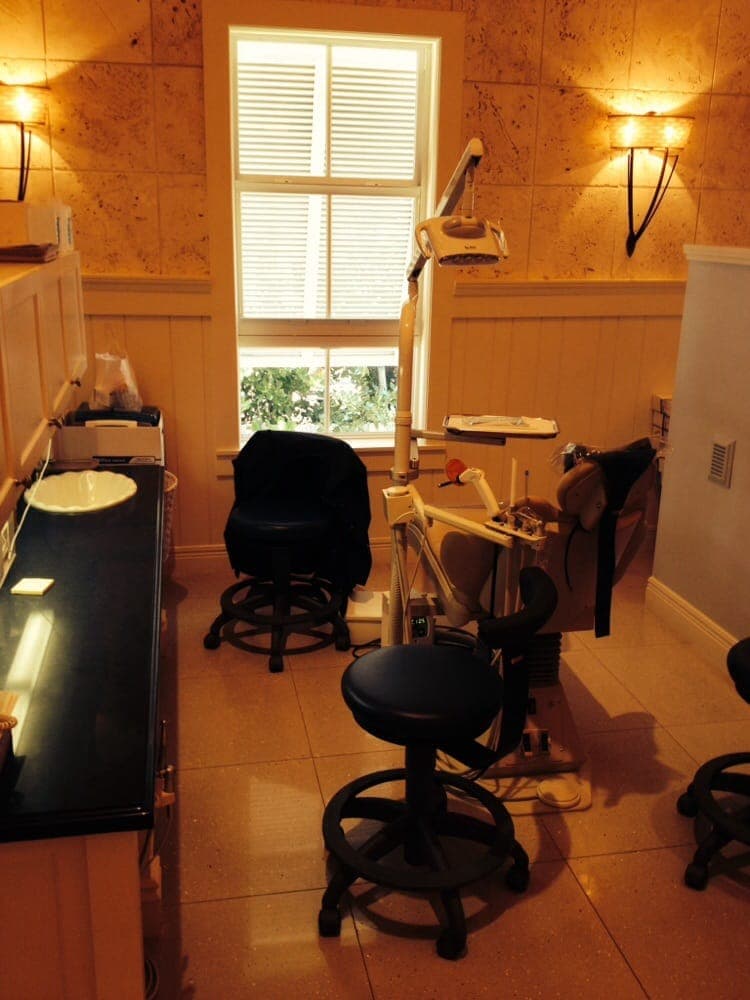 Mariani C Richard, DDS MS