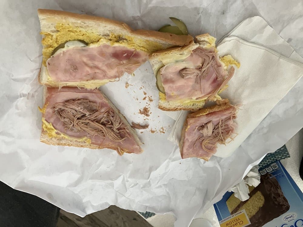 Aguila Sandwich Shop