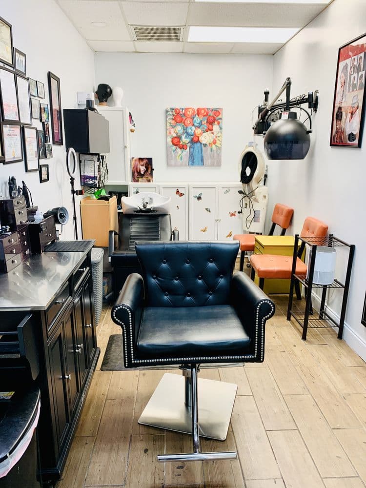 Uptown Diva Salon Studio
