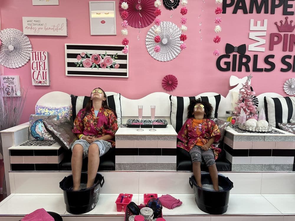 Pamper Me Pink Girls Spa